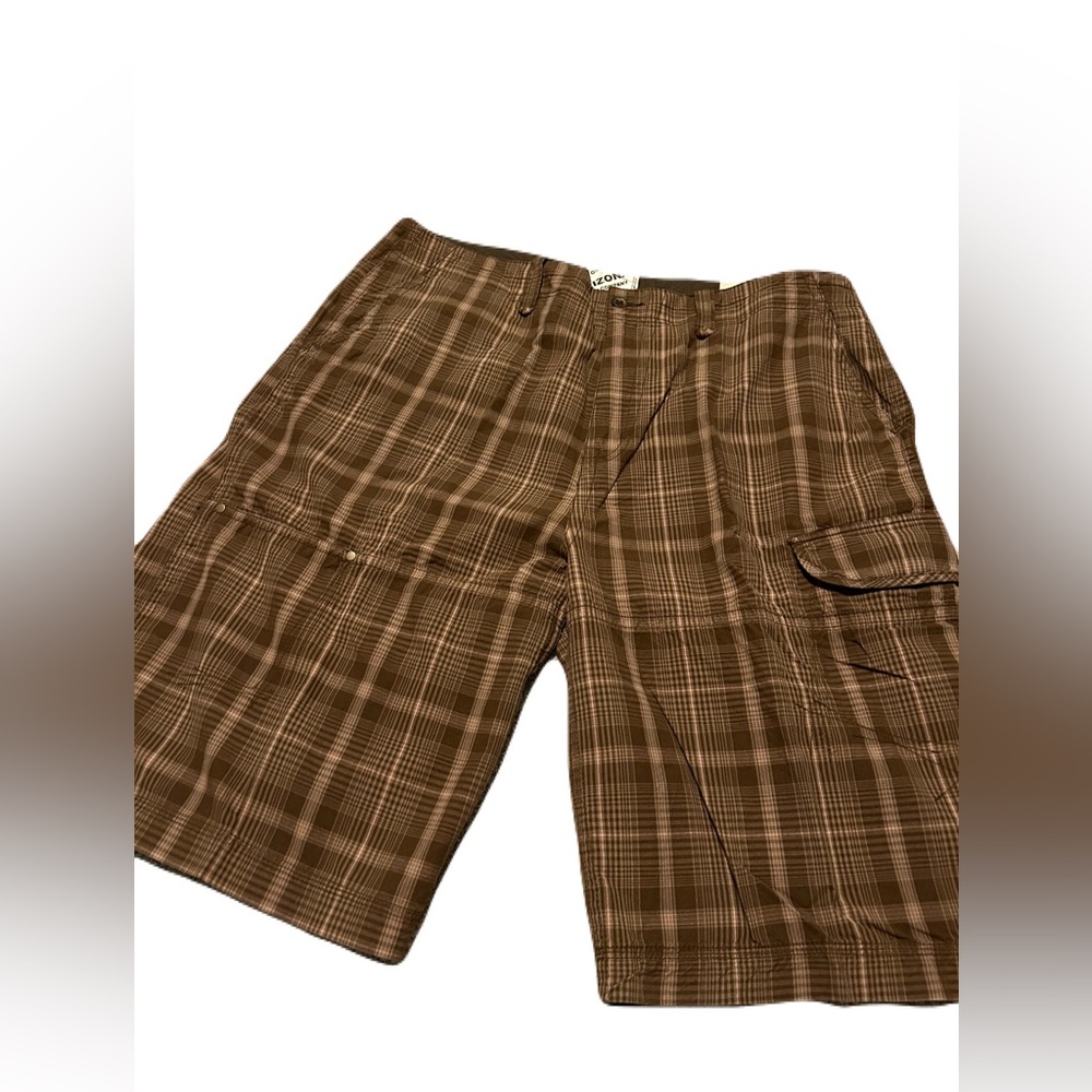 Men’s NEW Arizona Shorts Size 42